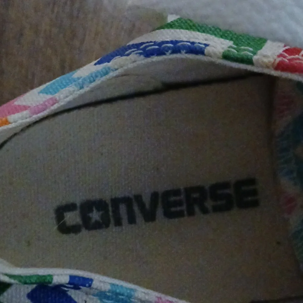 Converse - Picture 4 of 4